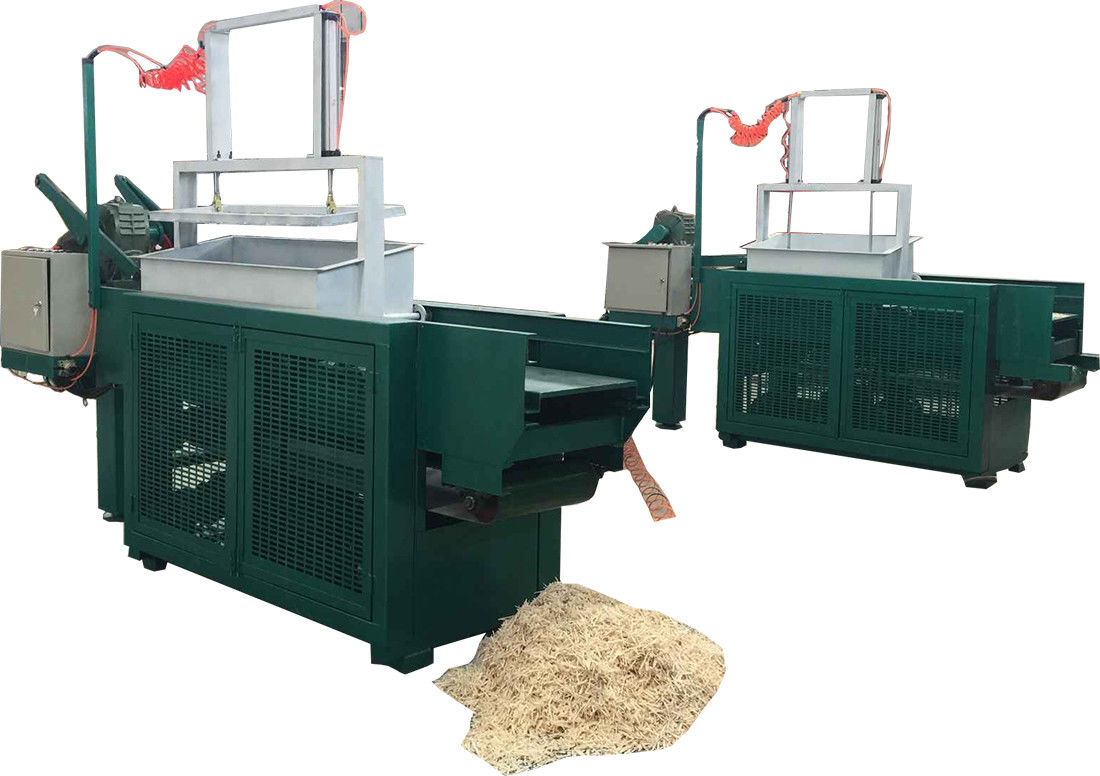 Automatic wood shaving machine for animal bedding / Hydraulic Vertical Metering Baler for sale