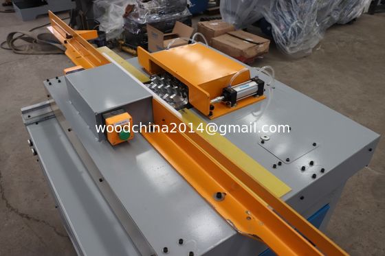 Maszyna do tworzenia palet drewnianych China Automatyczna maszyna do tworzenia palet drewnianych