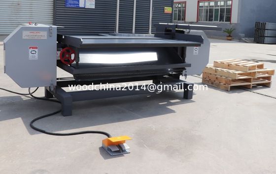 Pallet Dismantling Machine For Nail Cuttings , Diesel Wood Pallet Dismantler